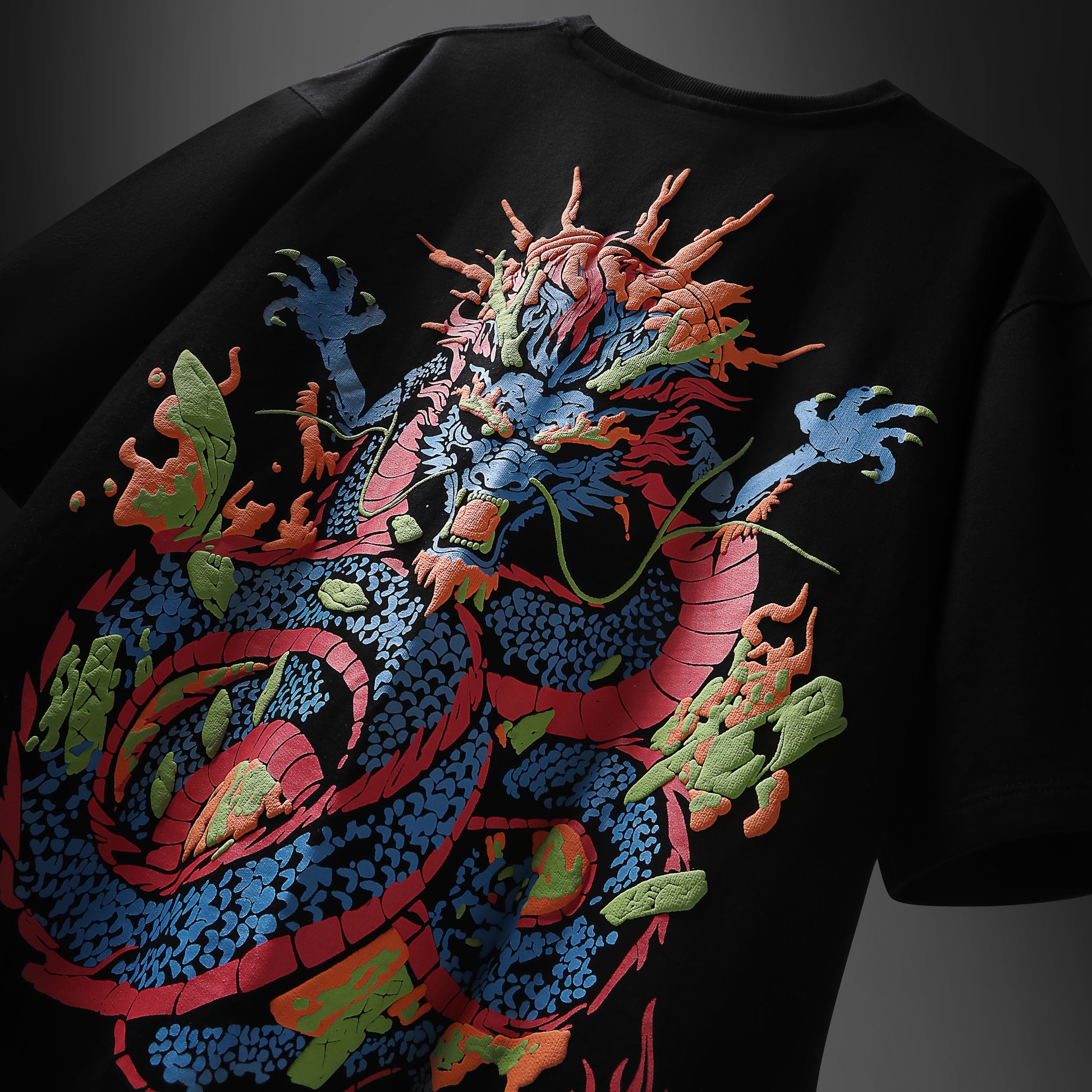SERPENT FIRE BREATHER BLACK    T-SHIRT